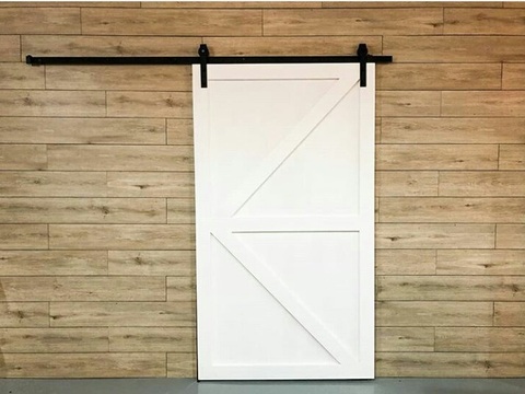 Μοντέρνα πόρτα από ξύλο